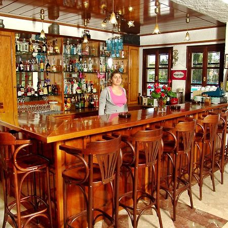 Hotel Pela Skala Kallonis Ngoại thất bức ảnh