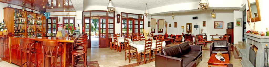 Hotel Pela Skala Kallonis Ngoại thất bức ảnh