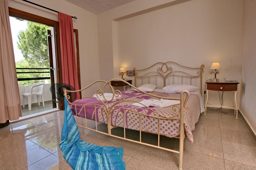 Hotel Pela Skala Kallonis Ngoại thất bức ảnh
