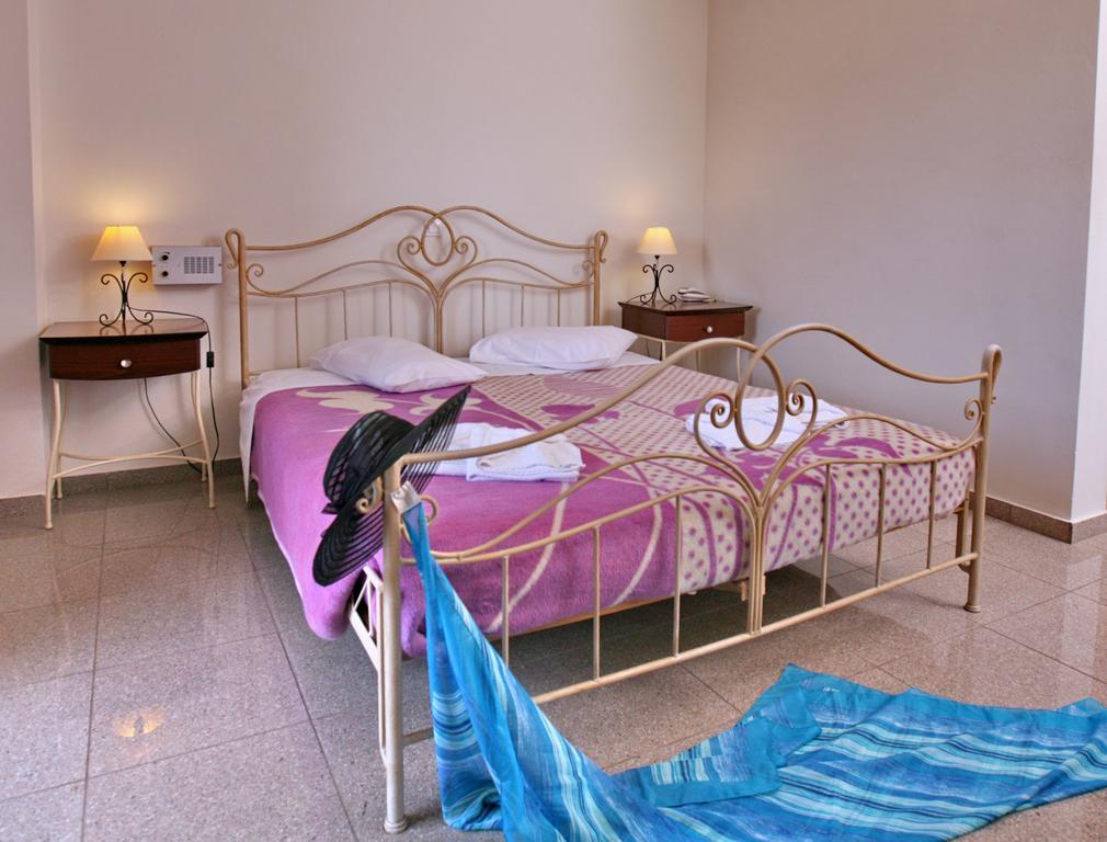 Hotel Pela Skala Kallonis Ngoại thất bức ảnh