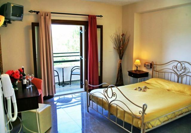 Hotel Pela Skala Kallonis Phòng bức ảnh